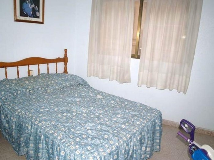 Zeer mooi appartement te koop in Torrevieja met 2 slaapkamers en 1 badkamer gelegen op 100 meter van