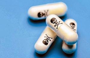 Cyanide te koop: pillen, poeder en vloeistof. Geen vergunning nodig!